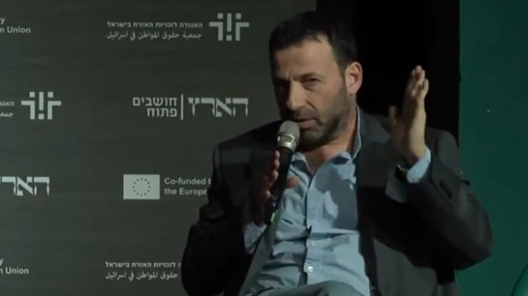 Raviv Drucker at the "Haaretz" conference, January 21 2025 (screenshot)