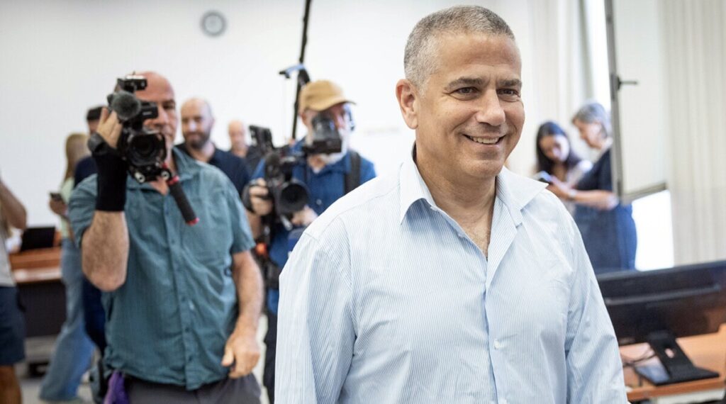 Israeli journalist Yinon Magal arrives for a court hearing in the trial against Israeli prime minister Benjamin Netanyahu, at the District Court in Jerusalem on September 6, 2023. Photo by Chaim Goldberg/Flash90