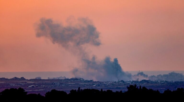 Smoke rises from an Israeli military operation in the northern Gaza Strip, as it seen from the Israeli side of the border, August 10, 2025. Photo by Yossi Zamir/Flash90