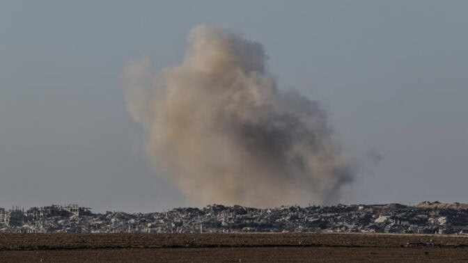 Smoke rises from destroyed buildings in the northern Gaza Strip, as seen from the Israeli side of the border, September 10, 2025. Photo by Tsafrir Abayov/Flash90