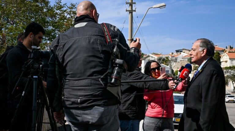 Haifa Mayoral candidate Yona Yahav speaks to the media outside his home in Haifa, a day after the Municipal Elections, on February 28, 2024. Photo by Flash90